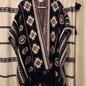 Black and White Geometric Western Patterned Poncho Large With Tassels